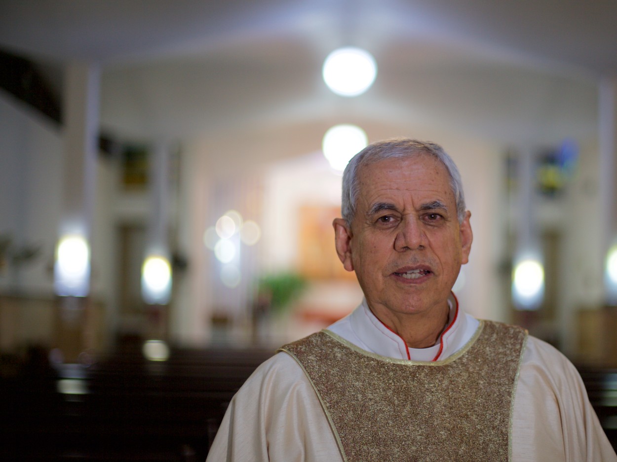 P�rroco J. Guadalupe Maga�a de la Parroquia La Sagrada Familia de Culiac�n